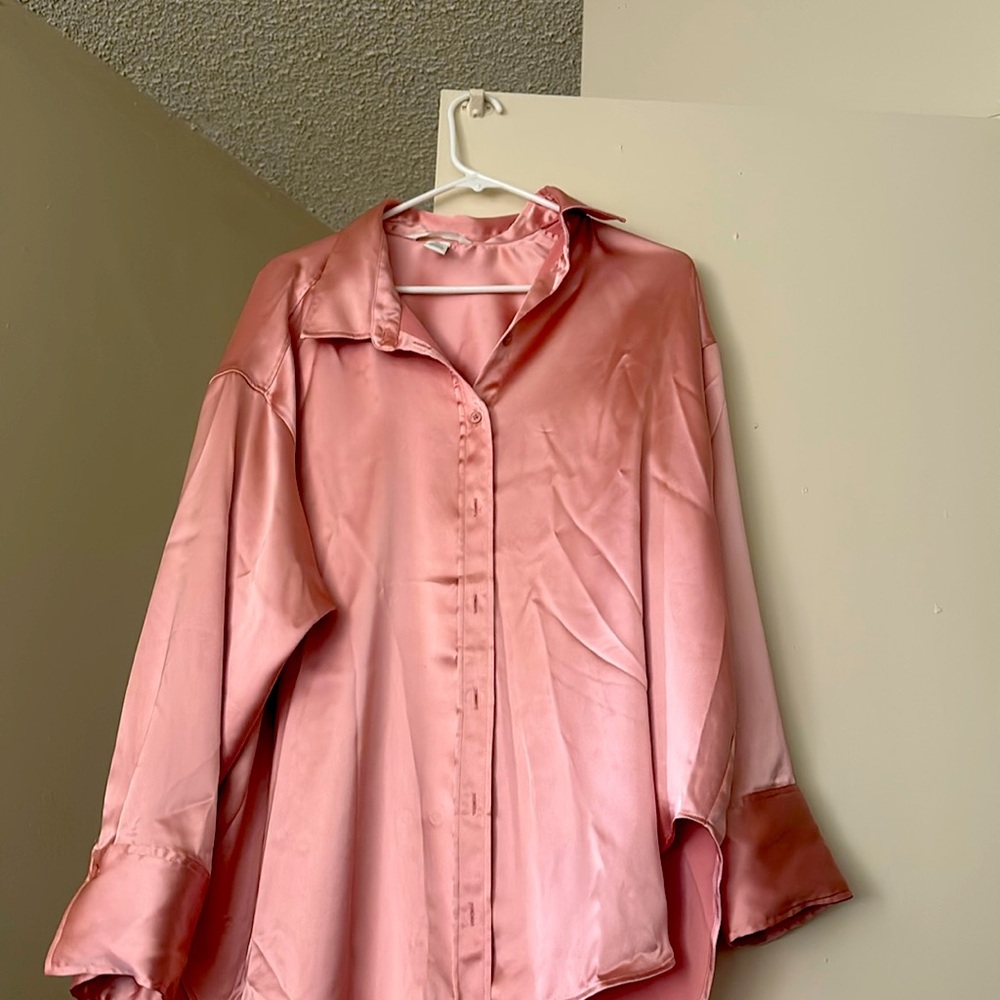 H&M Pink flowy blouse